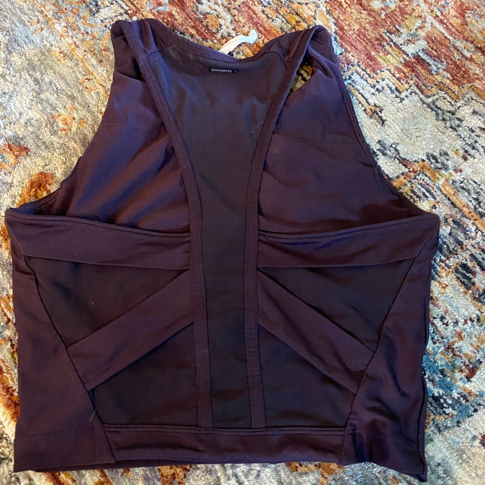 Mondetta sports crop top